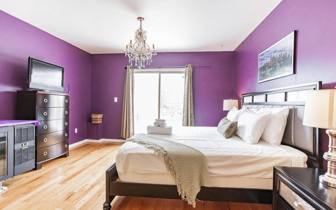 Bella Vista House | This house is a 3 bedroom (s), 2.5 bathrooms, located in Philadelphia, PA.