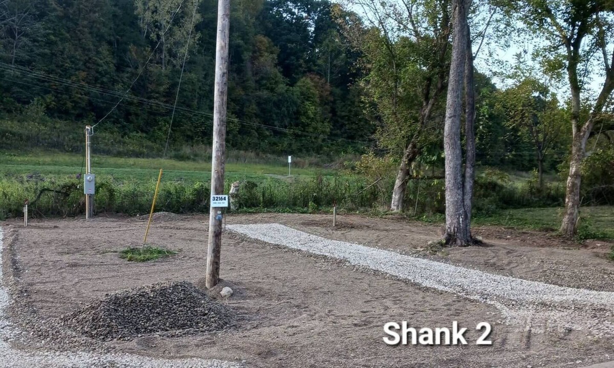 West Columbia RV Rental | Thomas Fork Campground Shank 1, 30/50 Amp, water.n