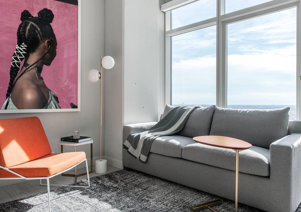 Gayborhood Apartment | Tranquil 2BR | Lounge | City Center by Lyric