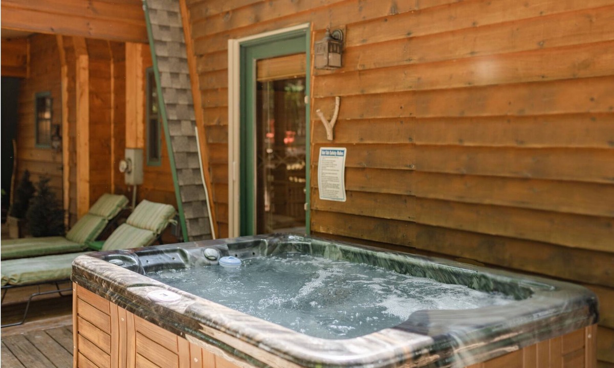 Walnut Mountain Cabin | Tree house~Fire Pit With Views~Playset