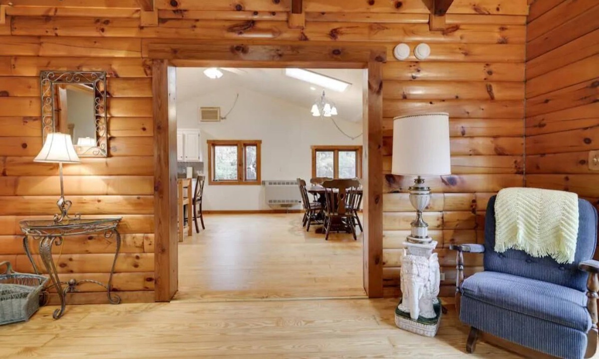 Cresco Cabin | True Poconos Cabin Retreat