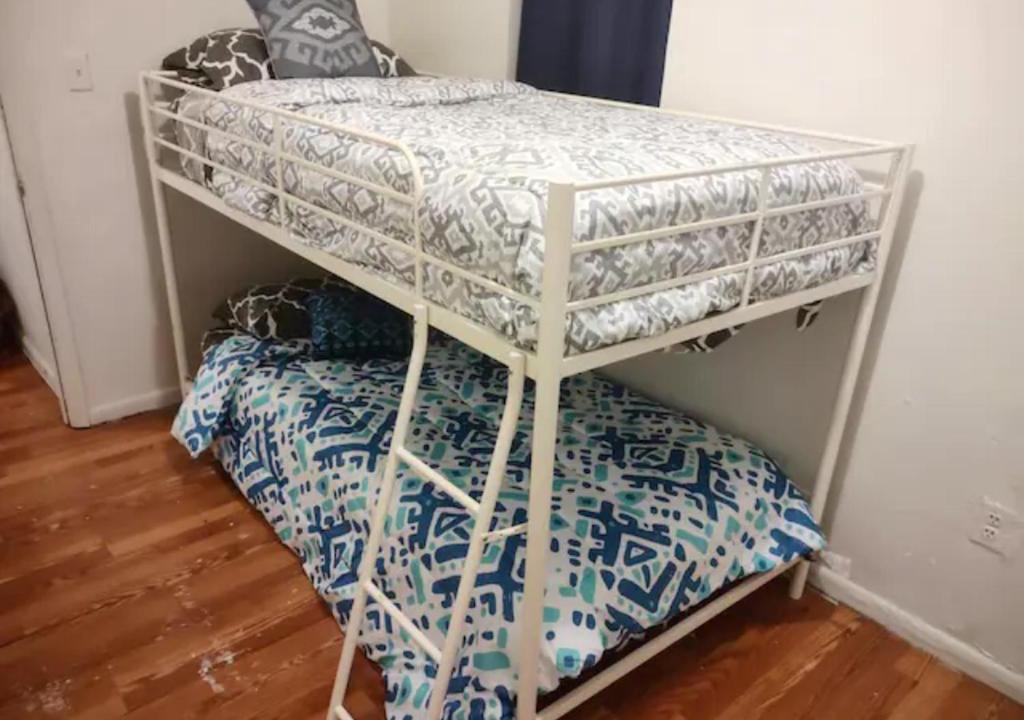 Midtown-Edmondson House | Twin Bunk-Style Bedroom close to downtown