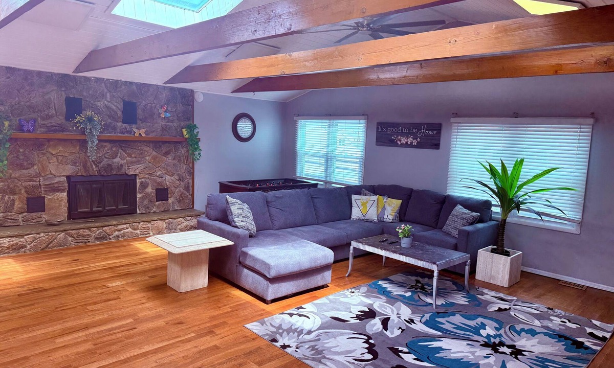 Ortley Beach House | Ultimate Family Beach Retreat - Walk to Beach & Bay - Large & Spacious
