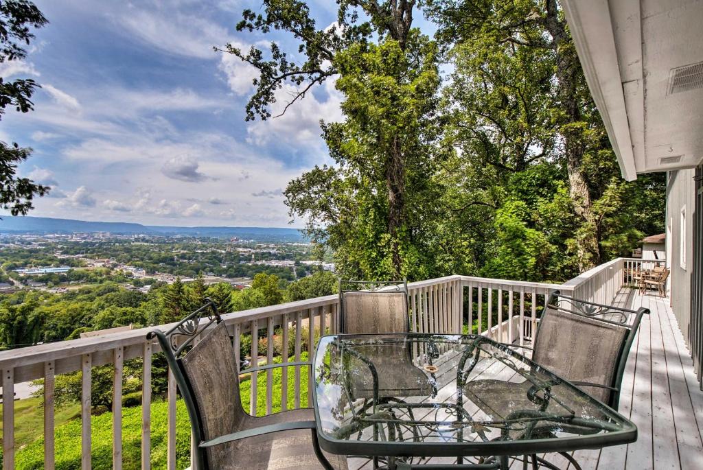 Missionary Ridge House | Upscale Chattanooga Home on Missionary Ridge!