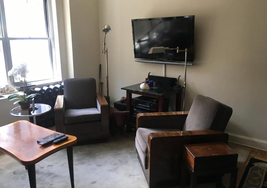 Midtown East Apartment | Upscale, large, high-ceilings, mid-town doorman NYC apartment centrally located