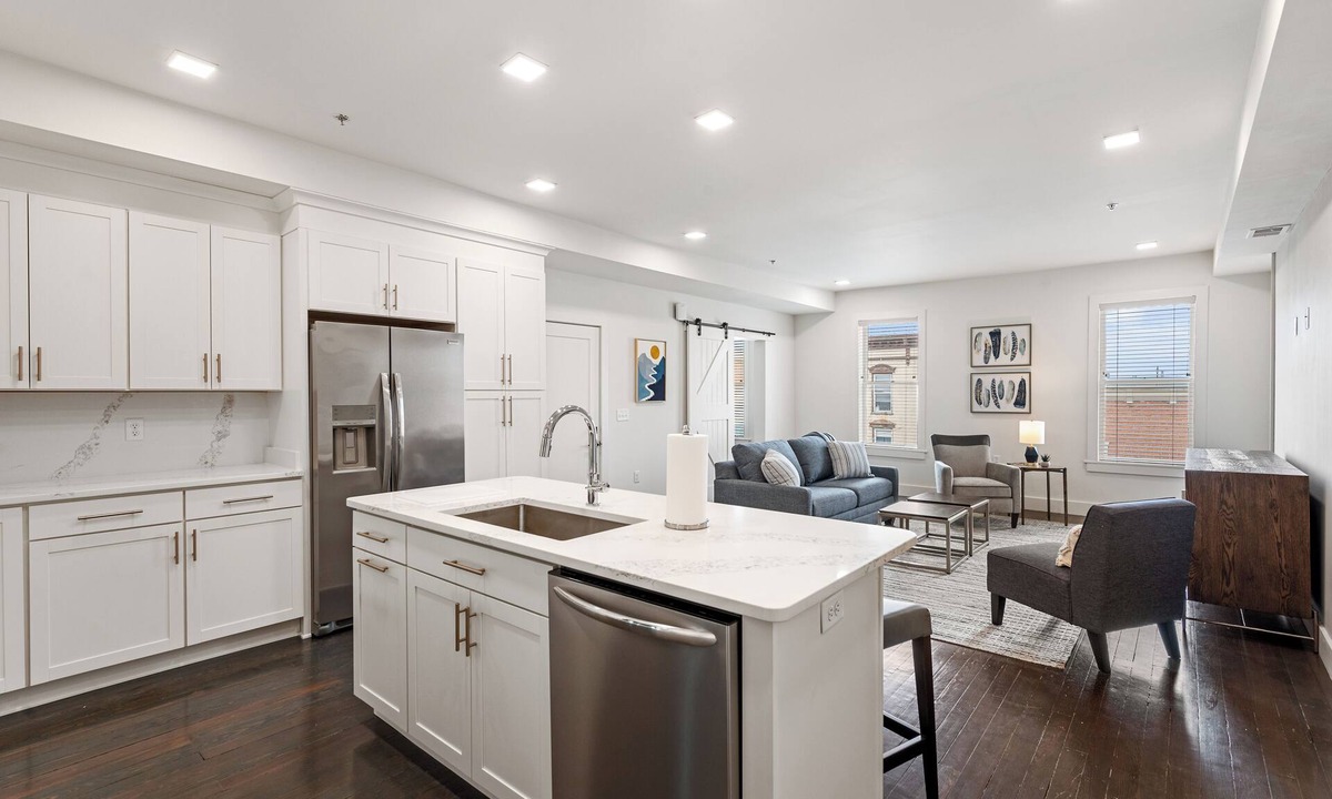 Charles Town Condo | Upscale Walkup Apartment in the Heart of Historic Charles Town, WV