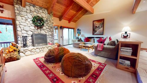 Mammoth Lakes Apartment | Val D'Isere #9 condo