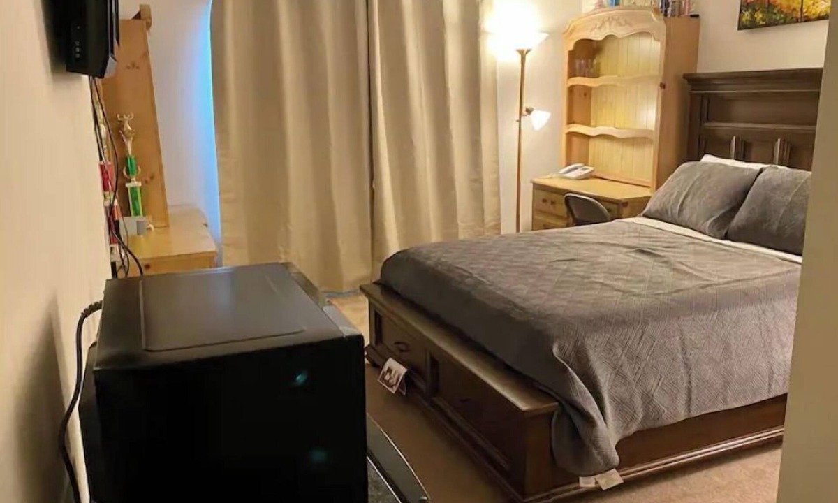 Rossville House | Van Gogh 3-Comfy Private Rm in single family home