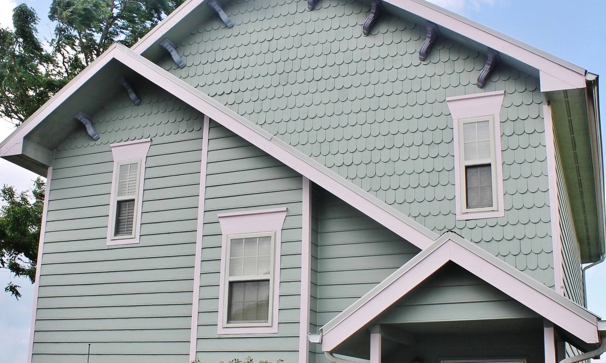 Chalet Village Ski Chalet | VICTORIAN CHALET OVERLOOKING GATLINBURG, SLEEPS UP TO 7.