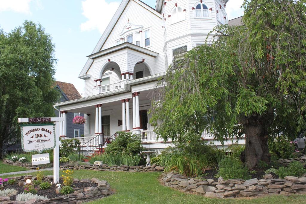 Charm Inn | Towanda