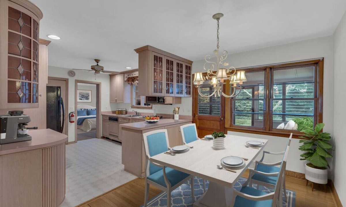 Avon House | Vintage Beach House in Bay Head