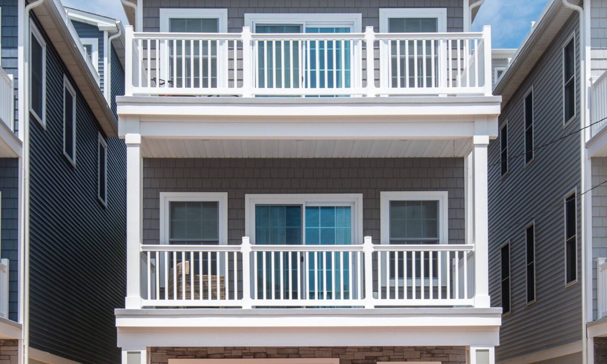 Seaside Heights House | Walking Distance to Beach & Bay - STEALS & DEALS for Last Few Weeks of Summer