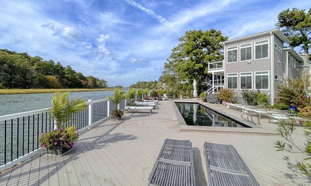 North Shores House | Waterfront Oasis in North Shores!