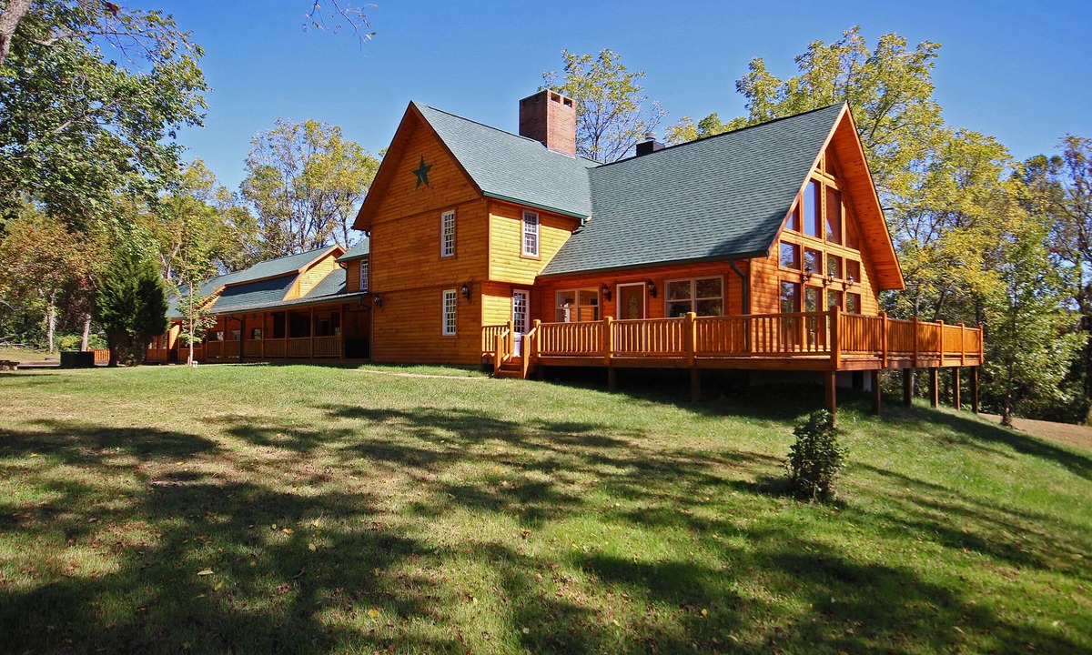 Carbon Hill Cabin | Western Lodge - Huge, w/Heated Pool, Hocking Hills