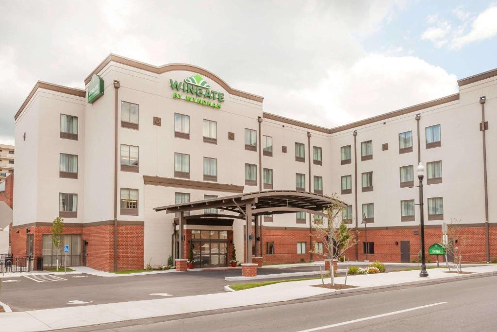 Altoona Hotel | Wingate by Wyndham Altoona Downtown/Medical Center