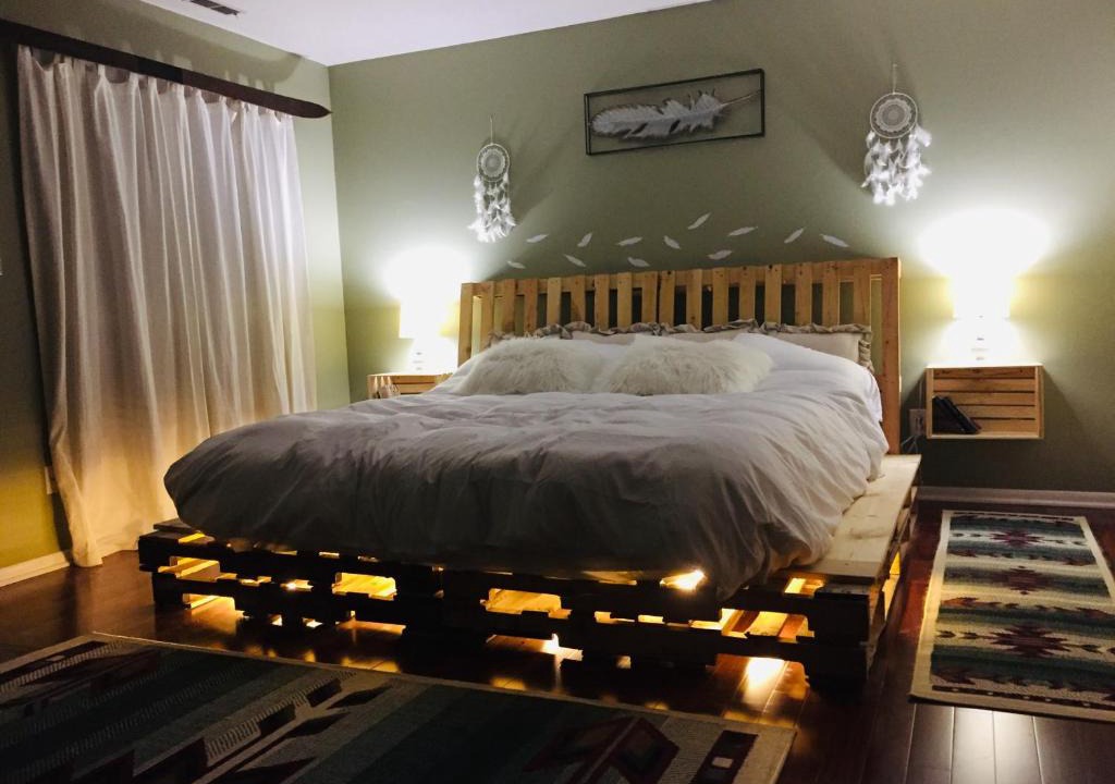 Vernon Ski Chalet | Winter Park Chalet Ski on Ski off Cozy top of the mountain