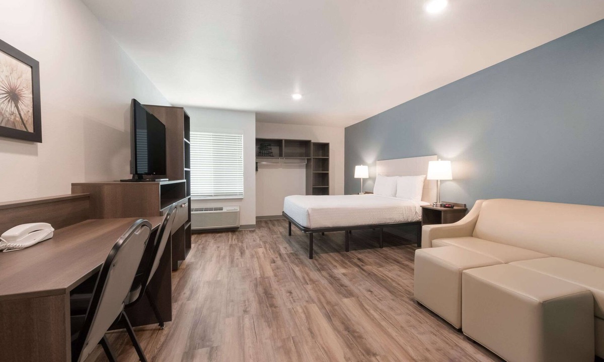 Bensalem Hotel | Woodspring Suites Philadelphia Northeast