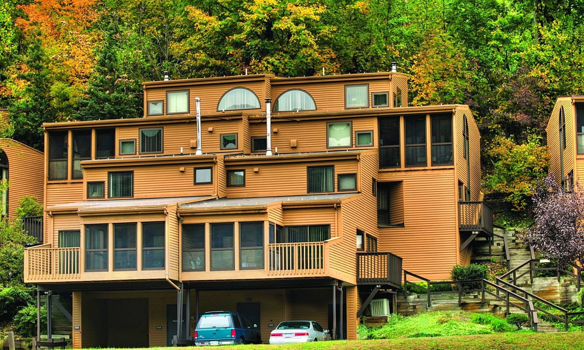 East Stroudsburg Condo | Wyndham Shawnee Village Poconos Condo Resort