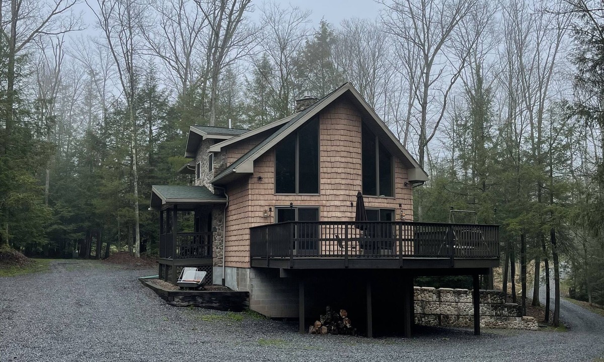 Lock Haven Ski Chalet | Your Pine Creek Getaway!