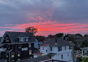 1 Block from Cape May Beach & walking distance to center of town- 3rd Floor Unit