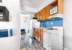 1 BR Wildwood Condo, Slps 4, w/Ocean Views, Pool, WiFi, Xbox, Near Everything