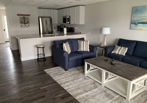 1 of 4 Waterfront Rental Units - Clean, Safe & Small Complex Sleeps 8-32