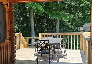 119) Uguisu Log Cabin. Close to Hocking Hills State Park and more!