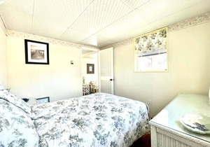 2 Bedroom 1 Bath Seasonal