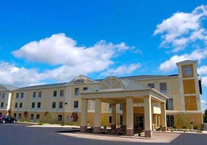 2-Star Hotel ∙ Comfort Inn & Suites Mount Pocono