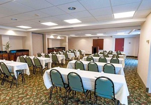 2-Star Hotel ∙ Comfort Inn & Suites Mount Pocono