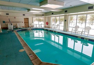 2-Star Hotel ∙ Comfort Inn & Suites Mount Pocono