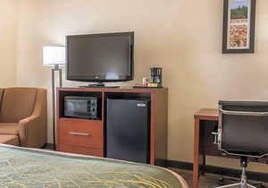 2-Star Hotel ∙ Comfort Inn - Pocono Mountains