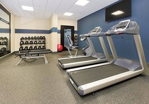 2-Star Hotel ∙ Hampton Inn Bridgeville