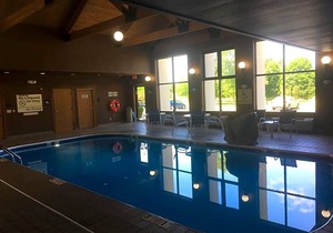 2-Star Hotel ∙ Hampton Inn & Suites Chillicothe