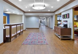 2-Star Hotel ∙ Hampton Inn & Suites Springboro