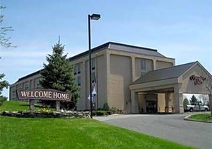 2-Star Hotel ∙ Hampton Inn Clinton