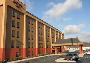 2-Star Hotel ∙ Hampton Inn Altoona