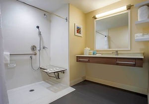 2-Star Hotel ∙ Hampton Inn & Suites Yonkers - Westchester