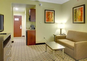 2-Star Hotel ∙ Holiday Inn Express & Suites Cross Lanes, an IHG Hotel