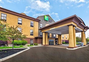 2-Star Hotel ∙ Holiday Inn Express Hotel and Suites Marysville, an IHG Hotel