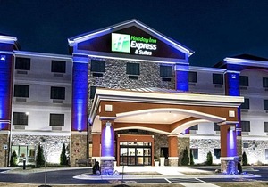 2-Star Hotel ∙ Holiday Inn Express & Suites Elkton - University Area, an IHG Hotel