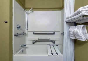 2-Star Hotel ∙ Microtel Inn & Suites by Wyndham West Chester