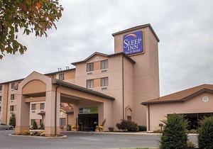 2-Star Hotel ∙ Sleep Inn and Suites Hagerstown