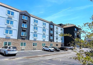 2-Star Hotel ∙ Quality Inn & Suites Rehoboth Beach – Dewey