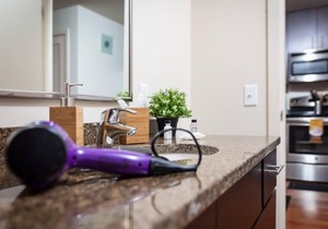 2Bedroom 2 Bath Apartment in the Heart of Philadelphia