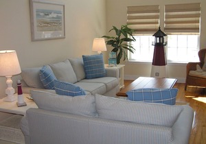 3 BR 2 CAR GARAGE SPACIOUS TOWNHOUSE- STEPS TO THE BEACH/BOARDWALK W/OCEAN VIEW