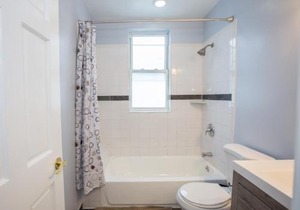 3-min walk to PETWORTH METRO STATION ;10 mins to CONVENTION CENTER: PRIVATE COZY and QUIET BEDROOM and BATHROOM