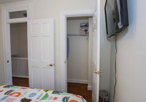 3-min walk to PETWORTH METRO STATION ;10 mins to CONVENTION CENTER: PRIVATE COZY and QUIET BEDROOM and BATHROOM