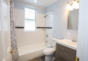 3-min walk to PETWORTH METRO STATION ;10 mins to CONVENTION CENTER: PRIVATE COZY and QUIET BEDROOM and BATHROOM
