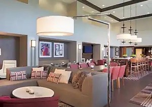 3-Star Hotel ∙ Hampton Inn & Suites Columbus/Easton Area